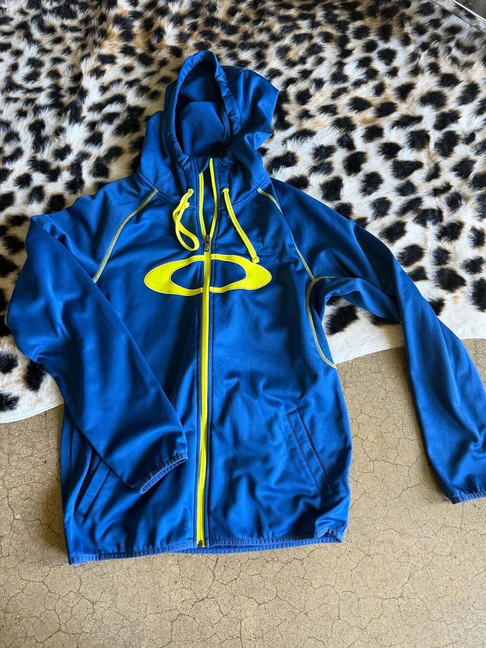 Oakley Zip Hoodie Size M Blue Yellow Fleece Full Zip